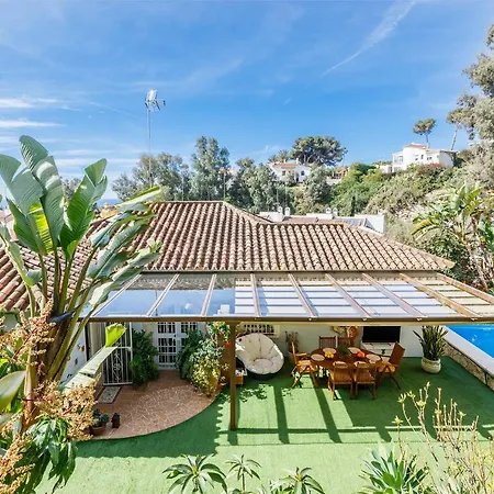 La Orilla Villa *